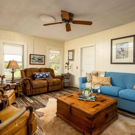 Stay On A 350-Acre Cattle Ranch! Brazos River! Tubing! Petting Zoo! Weatherford Exterior foto