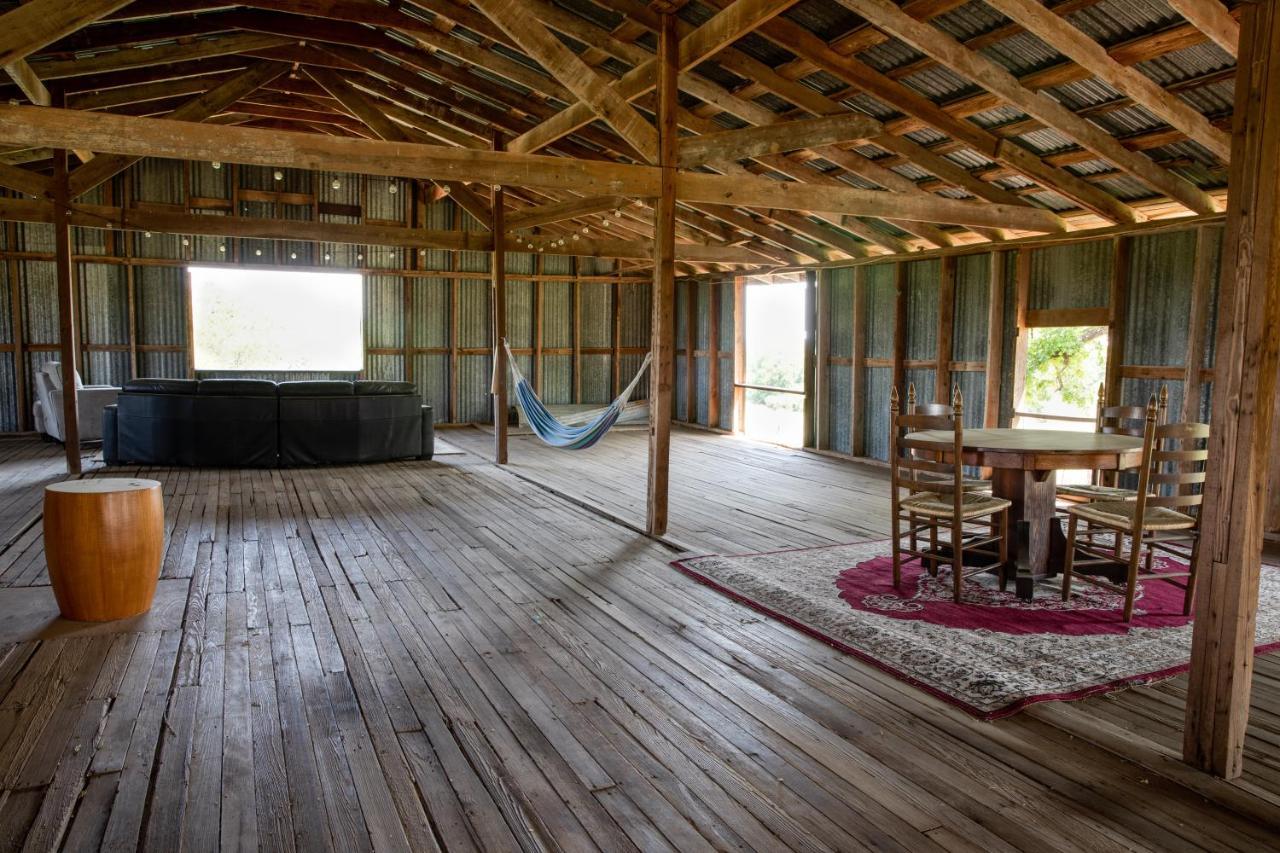 Stay On A 350-Acre Cattle Ranch! Brazos River! Tubing! Petting Zoo! Weatherford Exterior foto