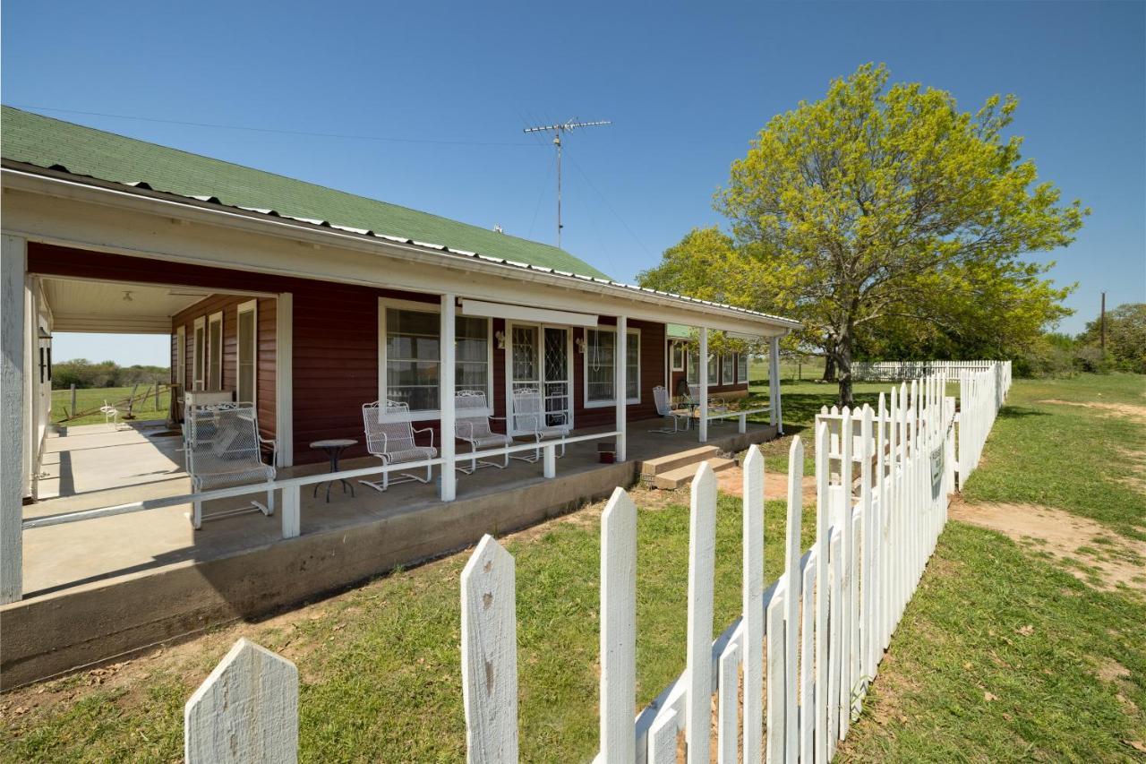 Stay On A 350-Acre Cattle Ranch! Brazos River! Tubing! Petting Zoo! Weatherford Exterior foto