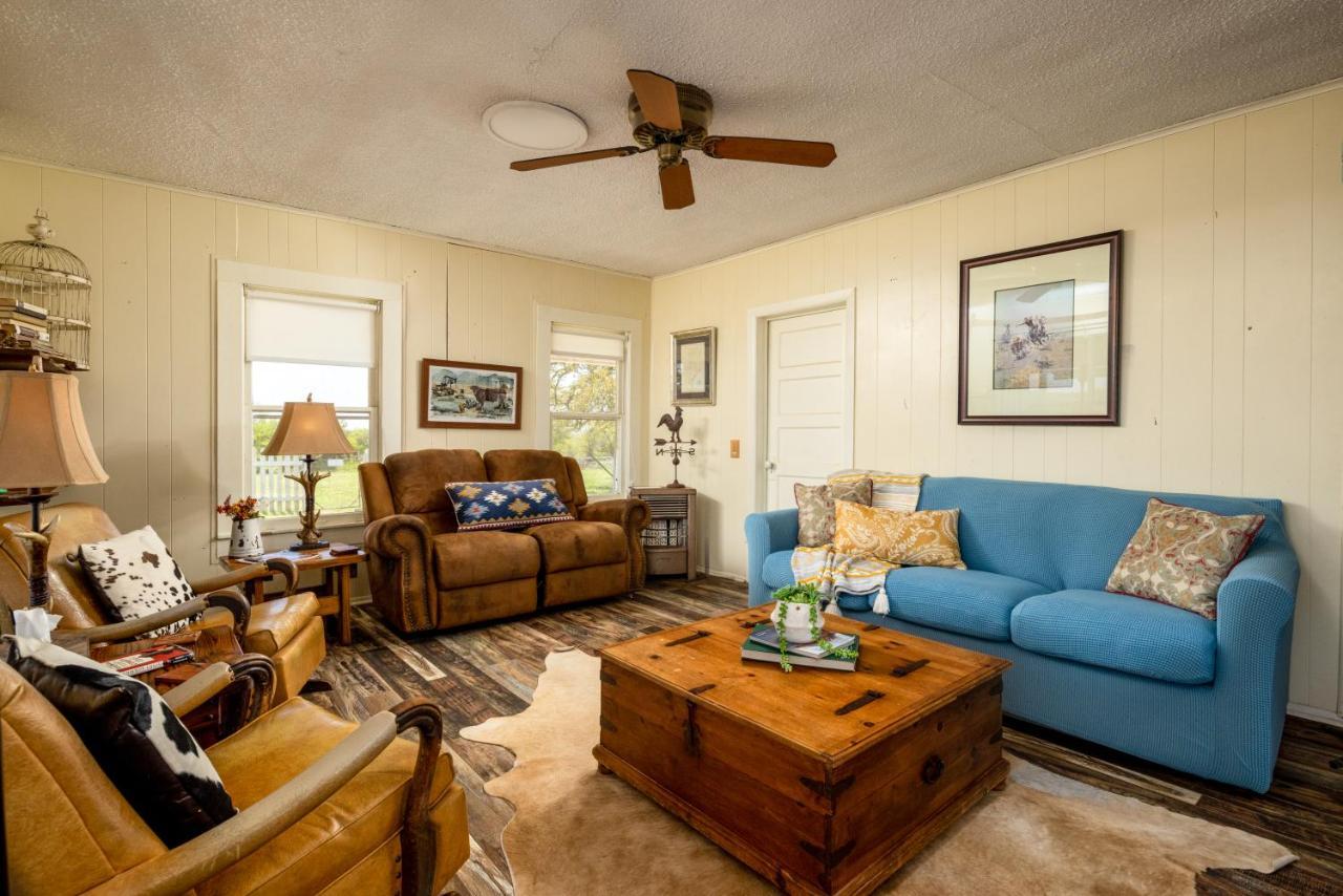 Stay On A 350-Acre Cattle Ranch! Brazos River! Tubing! Petting Zoo! Weatherford Exterior foto