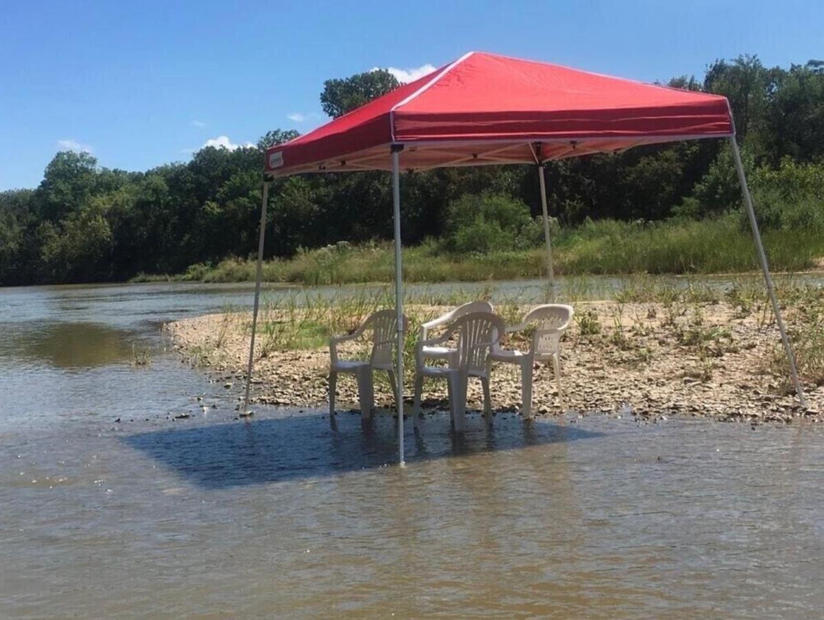 Stay On A 350-Acre Cattle Ranch! Brazos River! Tubing! Petting Zoo! Weatherford Exterior foto